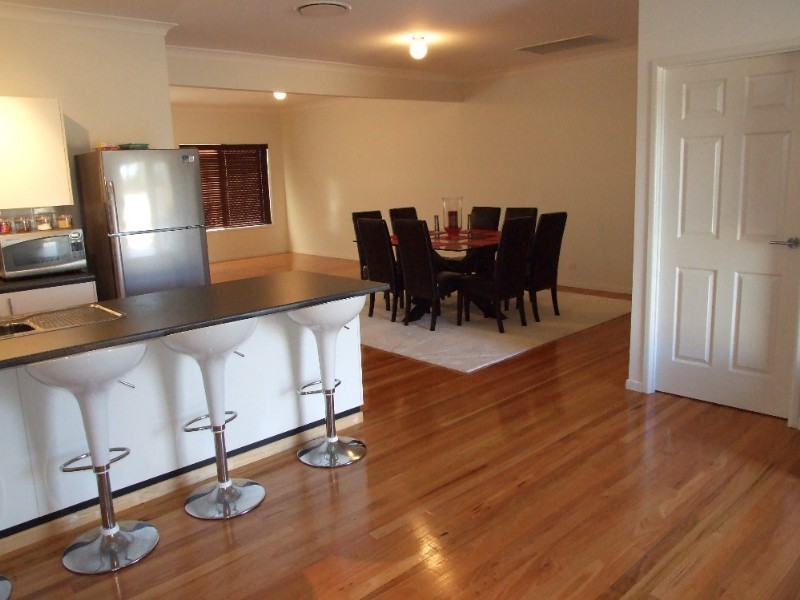 24 Fir Place, Warner QLD 4500