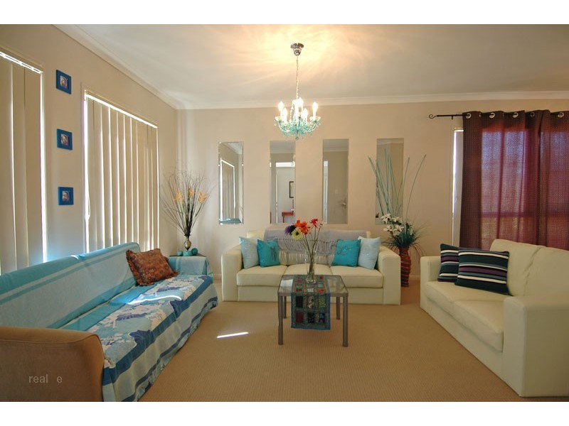 2 Petrie Crescent, Aspley QLD 4034