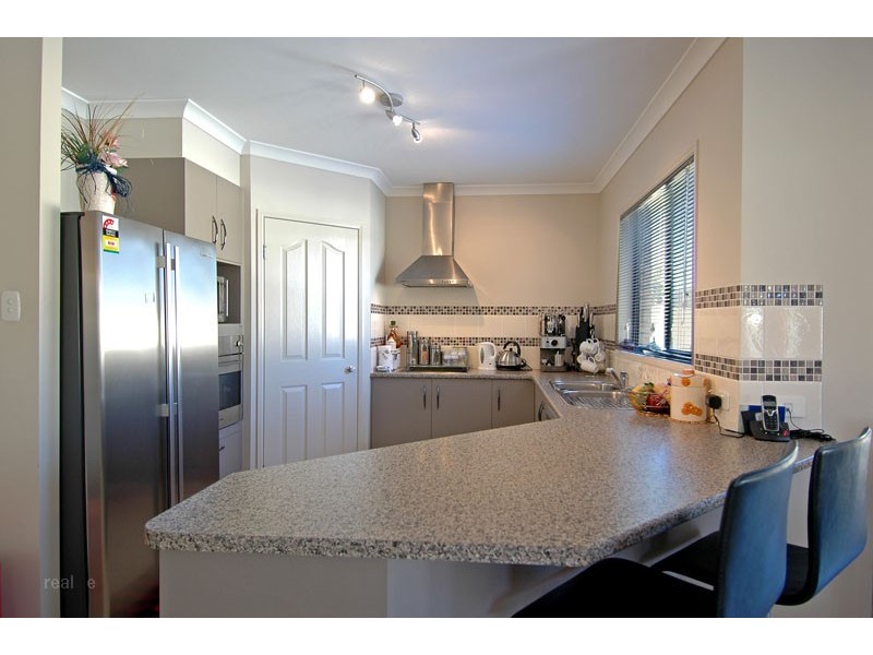 2 Petrie Crescent, Aspley QLD 4034