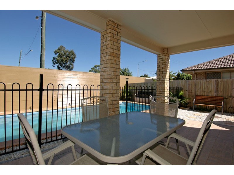 2 Petrie Crescent, Aspley QLD 4034