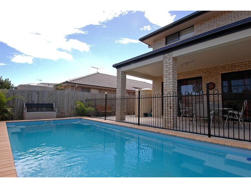 2 Petrie Crescent, Aspley QLD 4034