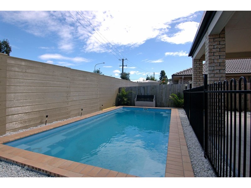 2 Petrie Crescent, Aspley QLD 4034