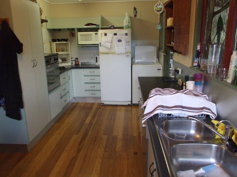 6 Boorogari Place, Petrie QLD 4502