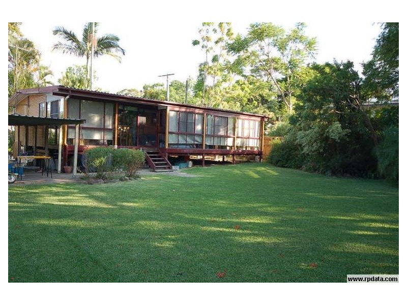 6 Boorogari Place, Petrie QLD 4502