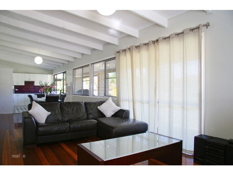 45 Windemere Road, Albany Creek QLD 4035