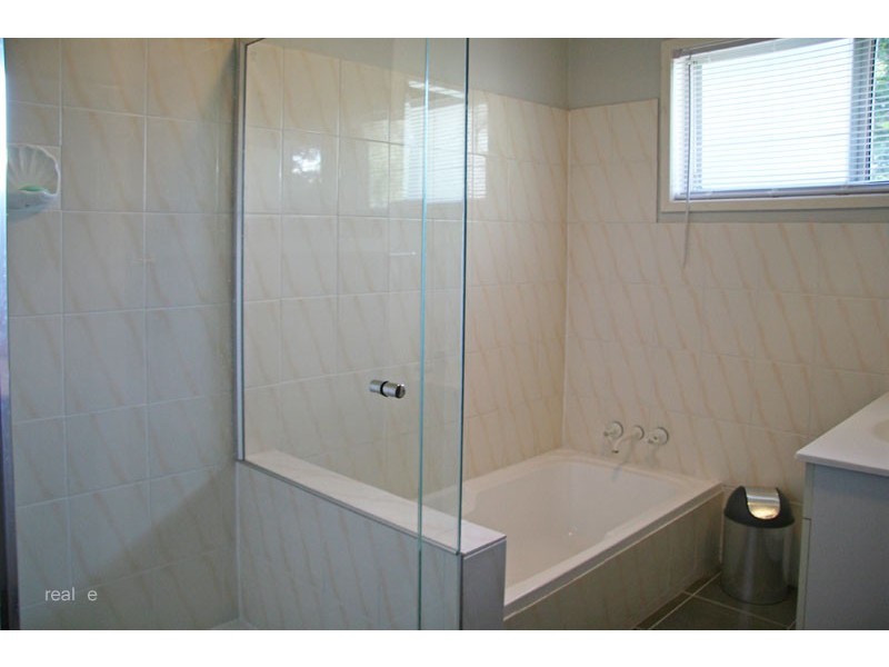 45 Windemere Road, Albany Creek QLD 4035