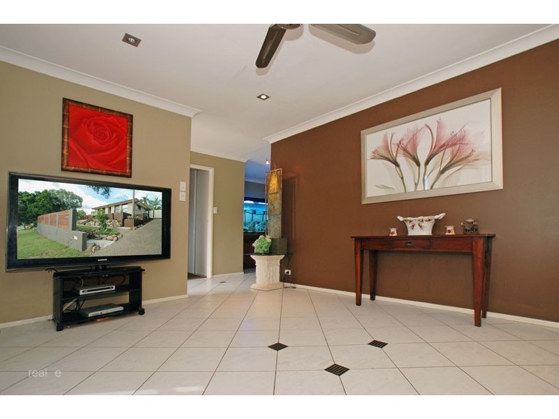 5 Sharon Court, Albany Creek QLD 4035