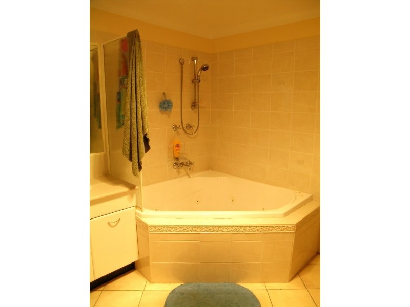 4 Lucas Court, Kallangur QLD 4503