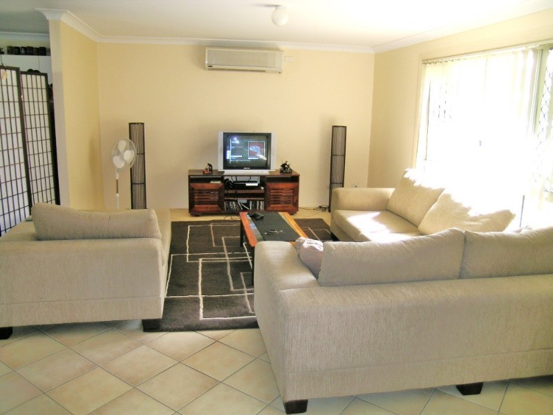 4 Lucas Court, Kallangur QLD 4503