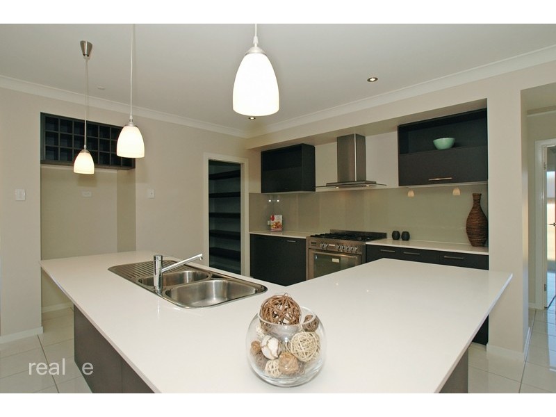 24 Singleton Place, Bald Hills QLD 4036