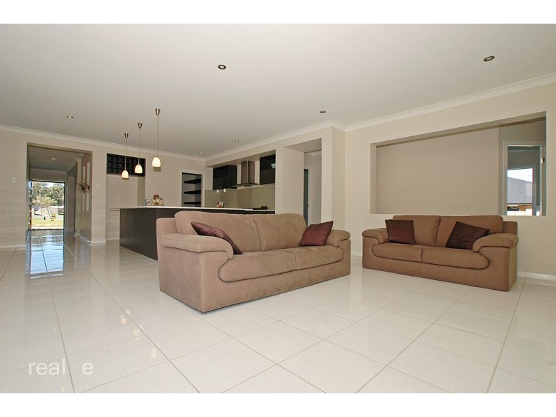24 Singleton Place, Bald Hills QLD 4036