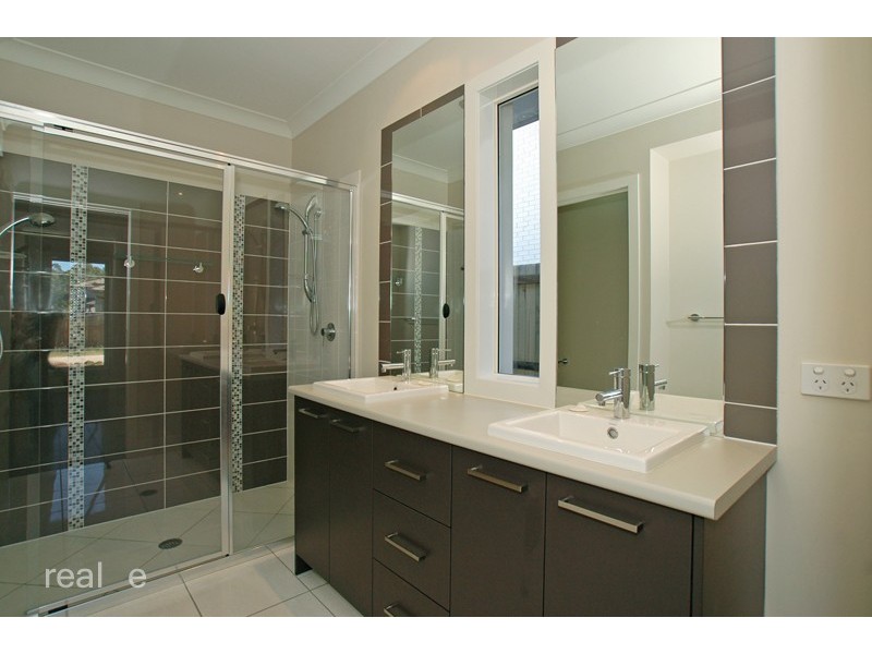 24 Singleton Place, Bald Hills QLD 4036