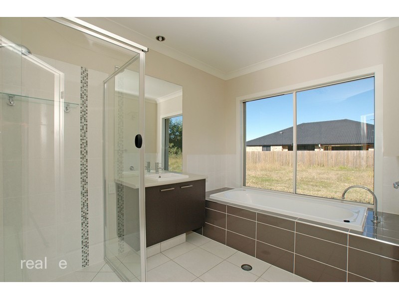 24 Singleton Place, Bald Hills QLD 4036