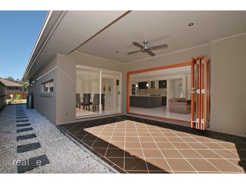 24 Singleton Place, Bald Hills QLD 4036