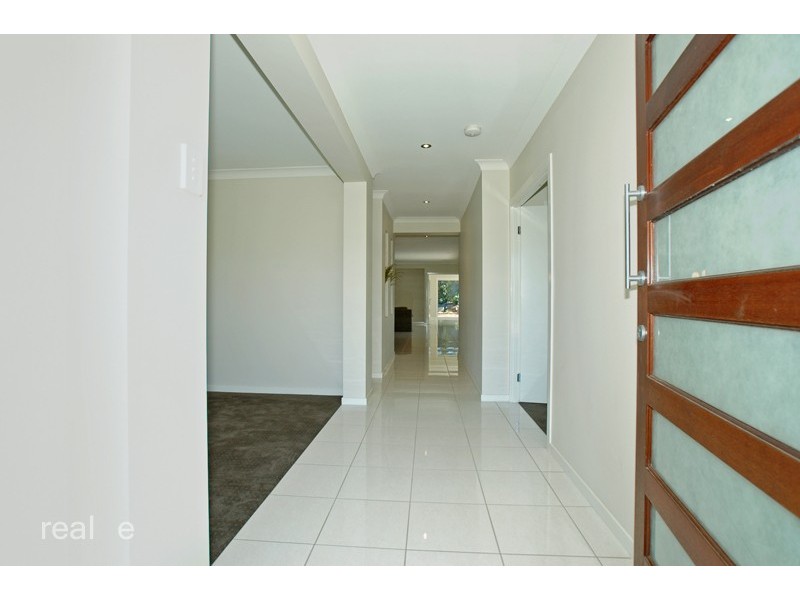 24 Singleton Place, Bald Hills QLD 4036