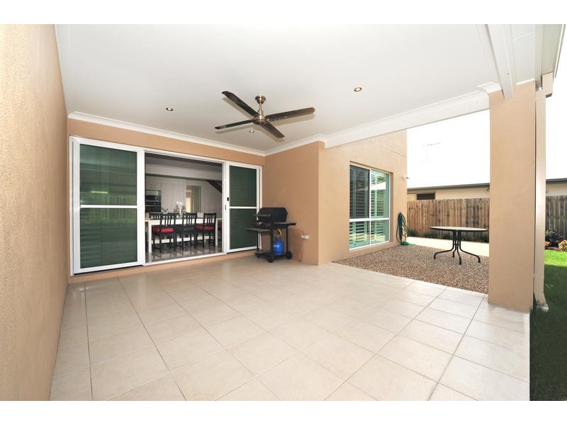 27 Petrie Crescent, Aspley QLD 4034
