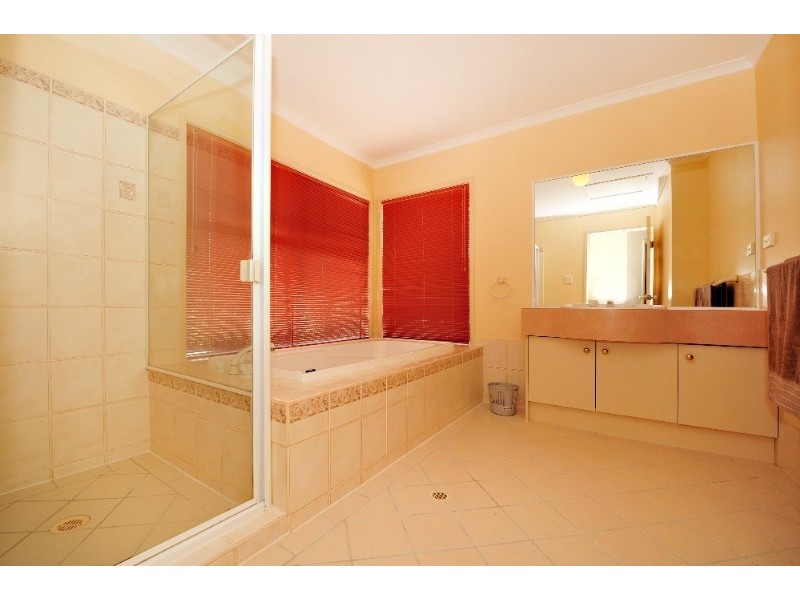 10 Waterford Place, Bridgeman Downs QLD 4035