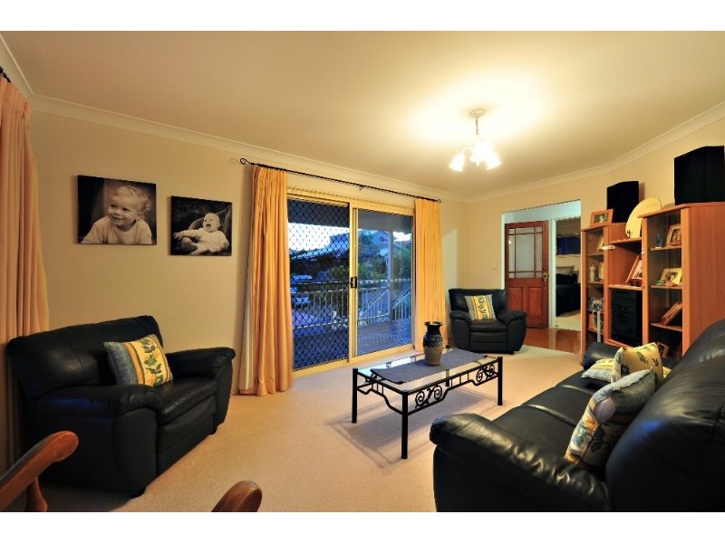 21 Oxford Crescent, Bridgeman Downs QLD 4035