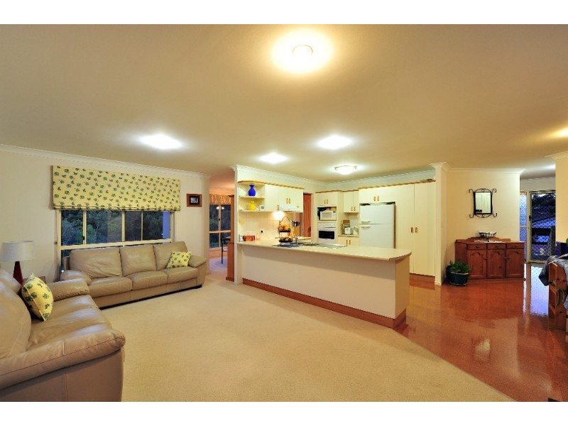 21 Oxford Crescent, Bridgeman Downs QLD 4035