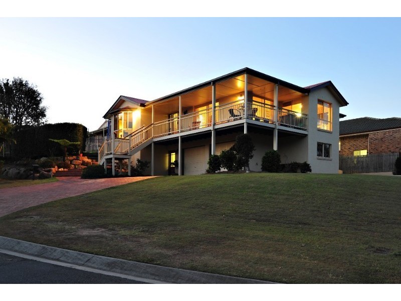 21 Oxford Crescent, Bridgeman Downs QLD 4035