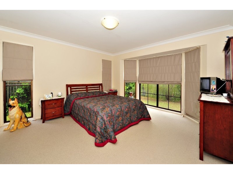 8 Whitehorse Street, Carseldine QLD 4034