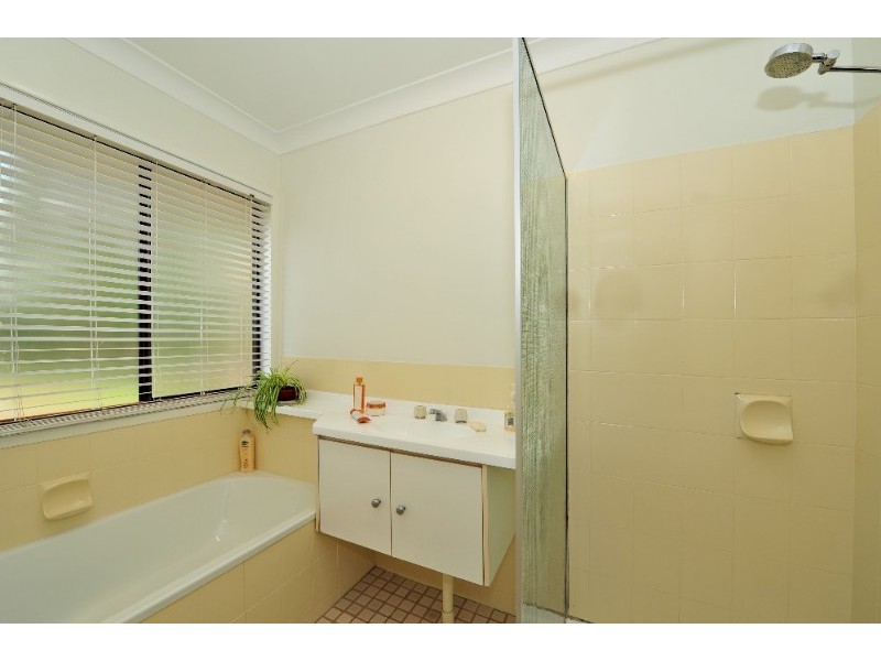 8 Whitehorse Street, Carseldine QLD 4034