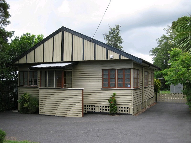 250 Hamilton Road, Chermside QLD 4032