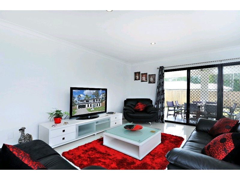 15 Silverbirch Place, Bridgeman Downs QLD 4035