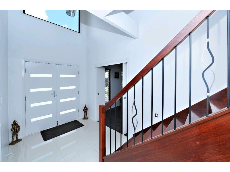 15 Silverbirch Place, Bridgeman Downs QLD 4035