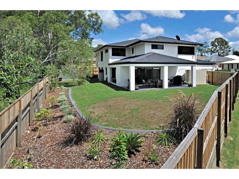 15 Silverbirch Place, Bridgeman Downs QLD 4035