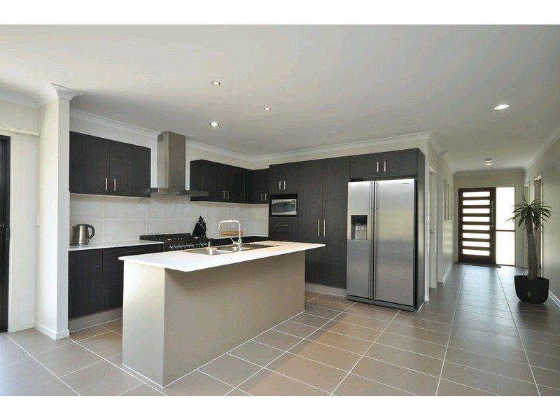 9 Booyong Place, Bridgeman Downs QLD 4035