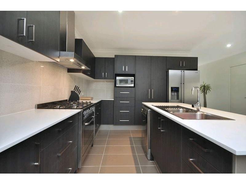 9 Booyong Place, Bridgeman Downs QLD 4035