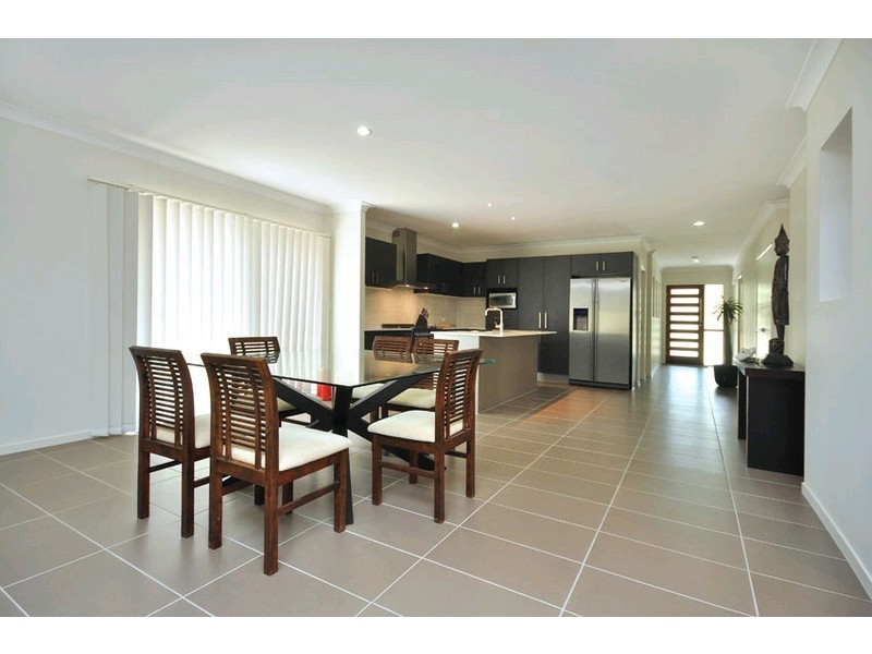 9 Booyong Place, Bridgeman Downs QLD 4035