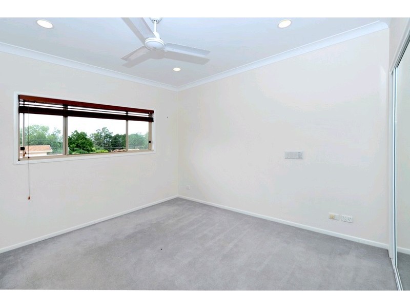 9 Jondel Close, Bridgeman Downs QLD 4035