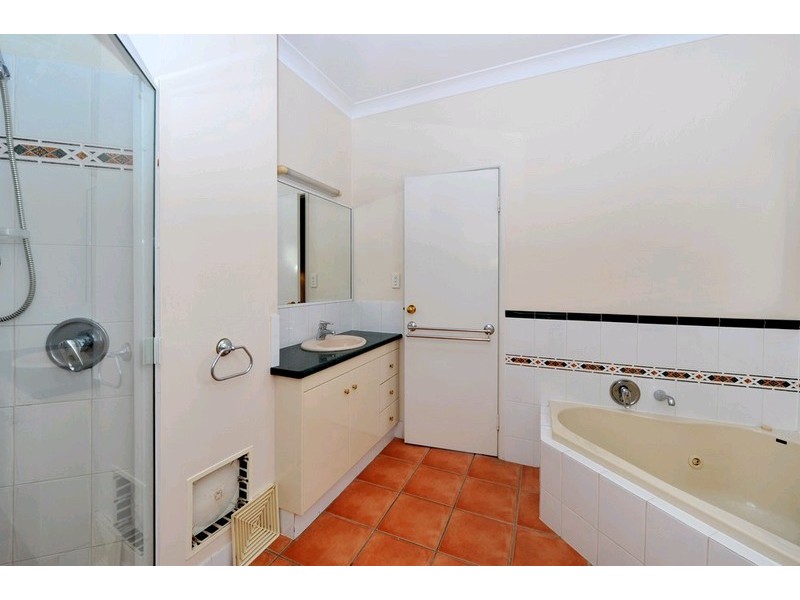 9 Jondel Close, Bridgeman Downs QLD 4035