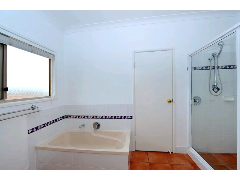 9 Jondel Close, Bridgeman Downs QLD 4035