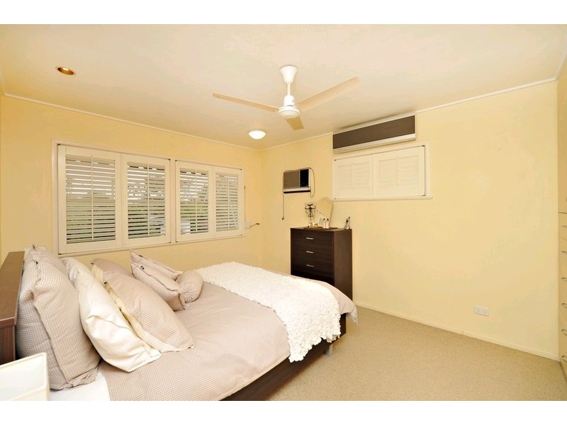 12 Backford Street, Chermside West QLD 4032