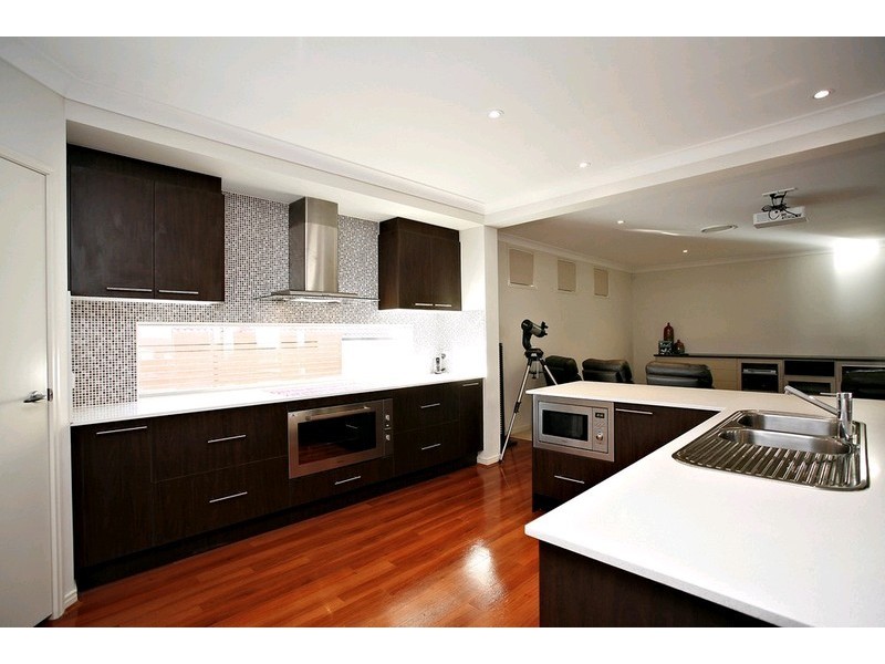 7 Hedge Court, Aspley QLD 4034