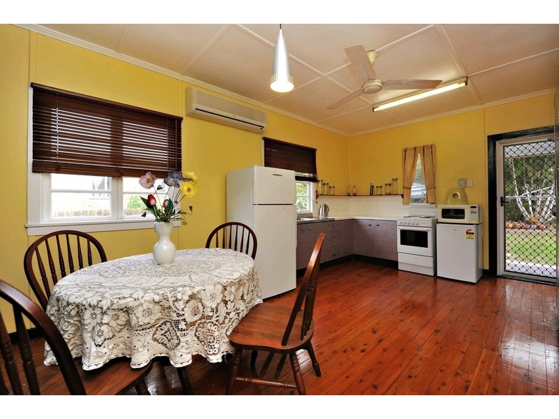 52 Unmack Street, Chermside QLD 4032