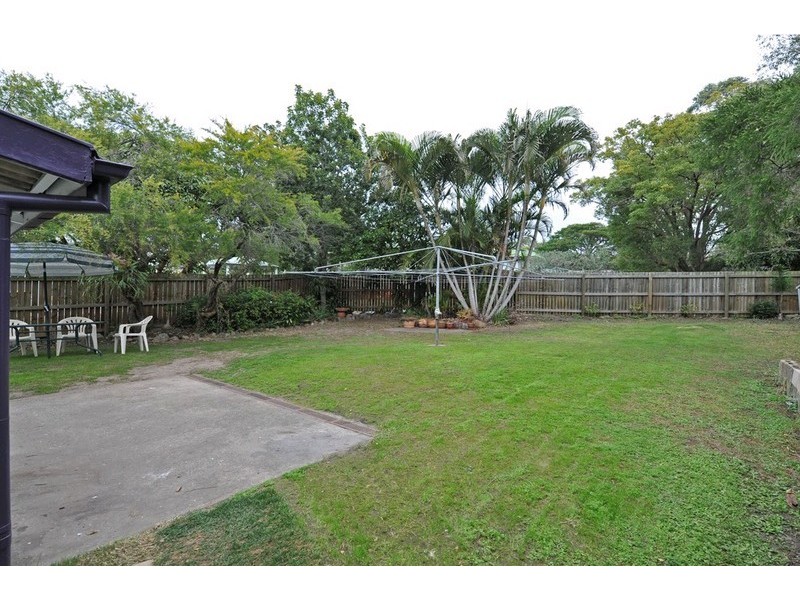 52 Unmack Street, Chermside QLD 4032
