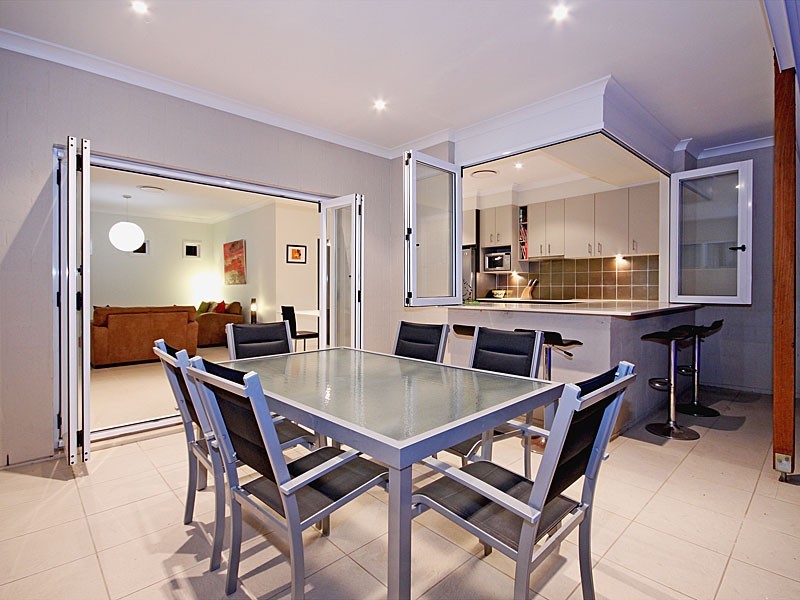 25 Sedgemoor Street, Carseldine QLD 4034