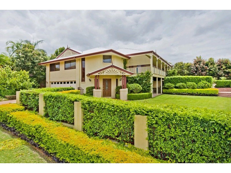 37 Alba Place, Bridgeman Downs QLD 4035