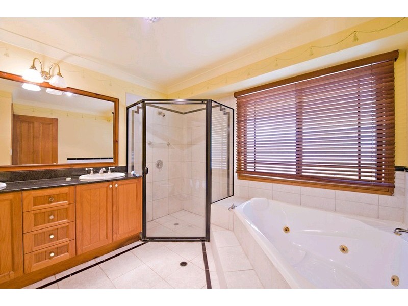 37 Alba Place, Bridgeman Downs QLD 4035