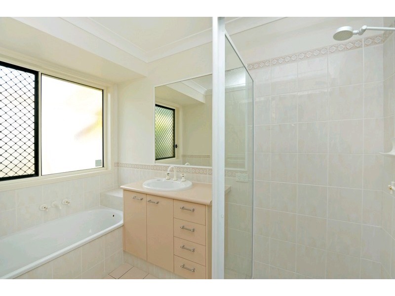 18 Myall Place, Bridgeman Downs QLD 4035