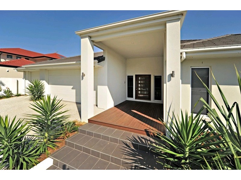 19 Apulia Place, Bridgeman Downs QLD 4035