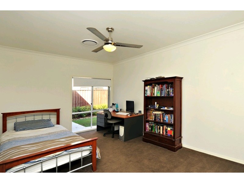 19 Apulia Place, Bridgeman Downs QLD 4035