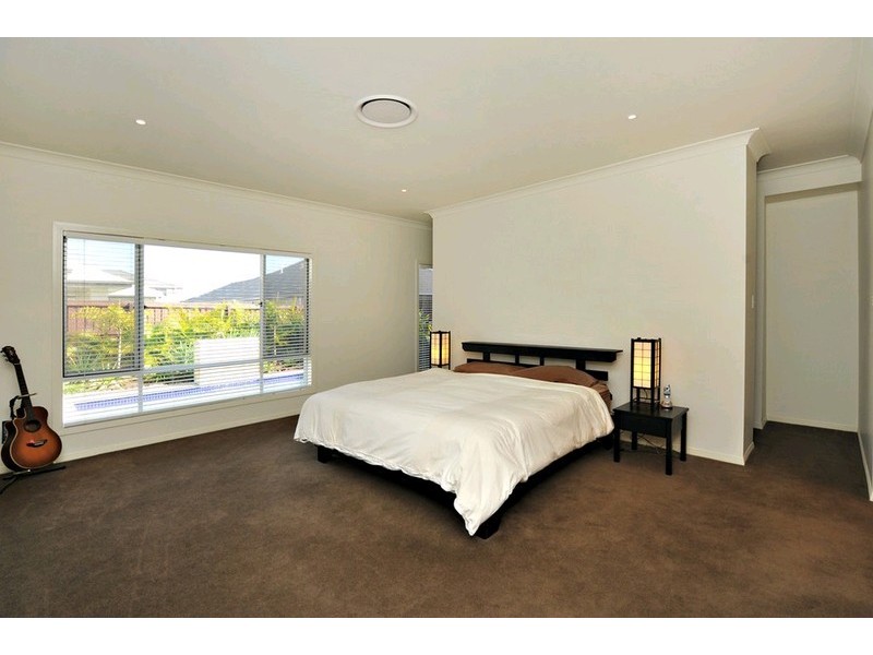 19 Apulia Place, Bridgeman Downs QLD 4035