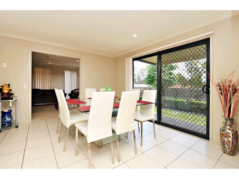 25 Macaranga Crescent, Carseldine QLD 4034