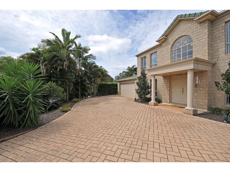 2 Jondel Close, Bridgeman Downs QLD 4035