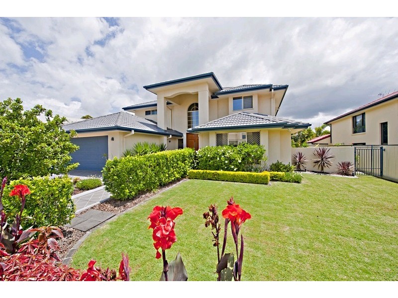 8 Estonia Avenue, Bridgeman Downs QLD 4035